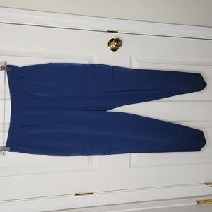 St. John cargo pullon pants navy size medium resortwear scrubs